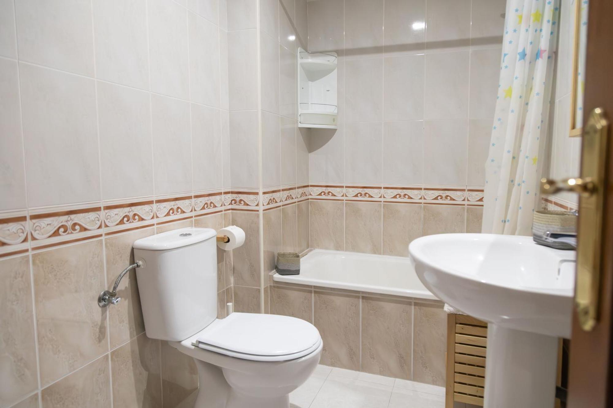 Apartamento completo, amplio, muy iluminado y con plaza de garaje incluida. O Grove Exterior foto