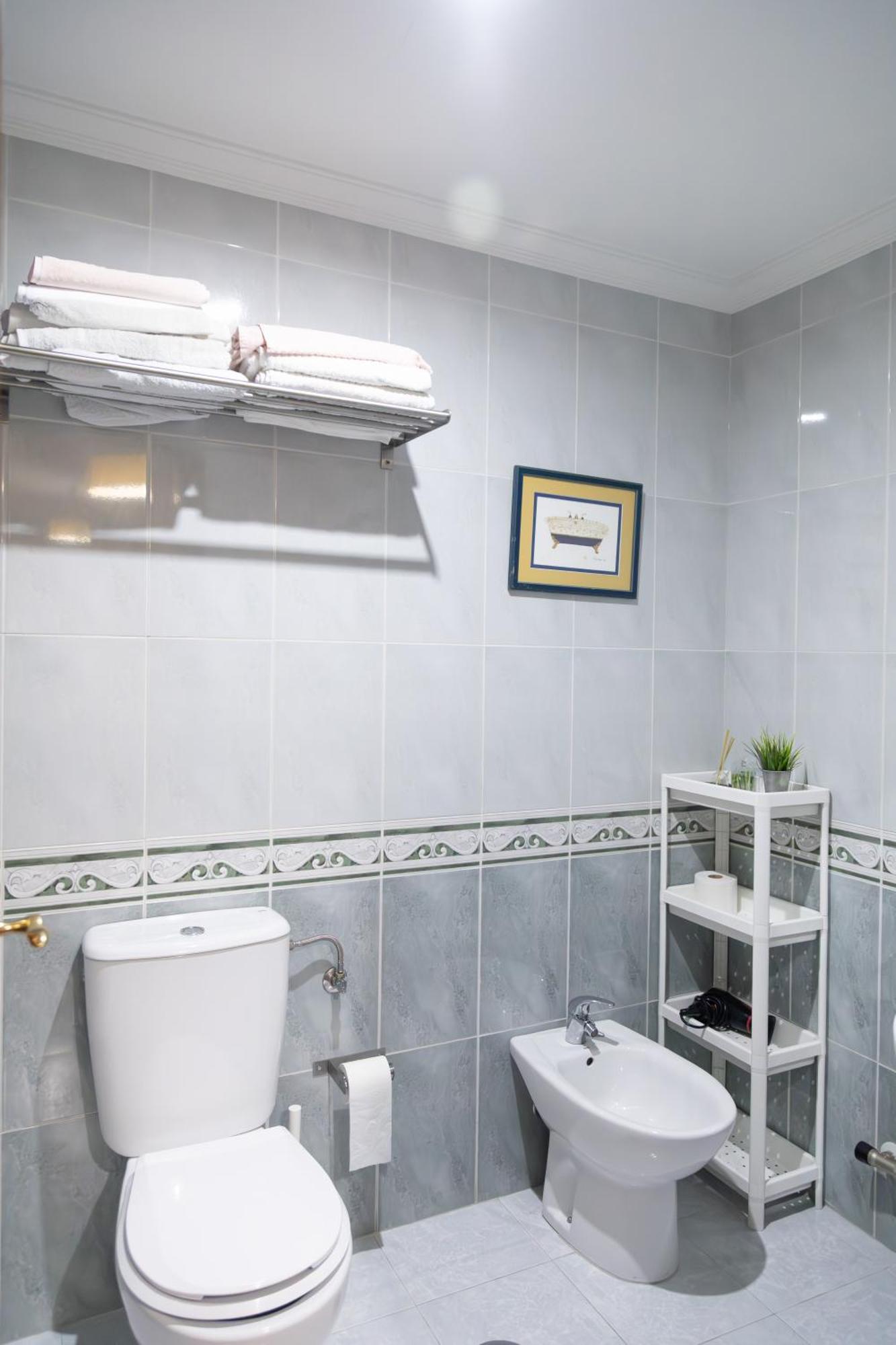 Apartamento completo, amplio, muy iluminado y con plaza de garaje incluida. O Grove Exterior foto