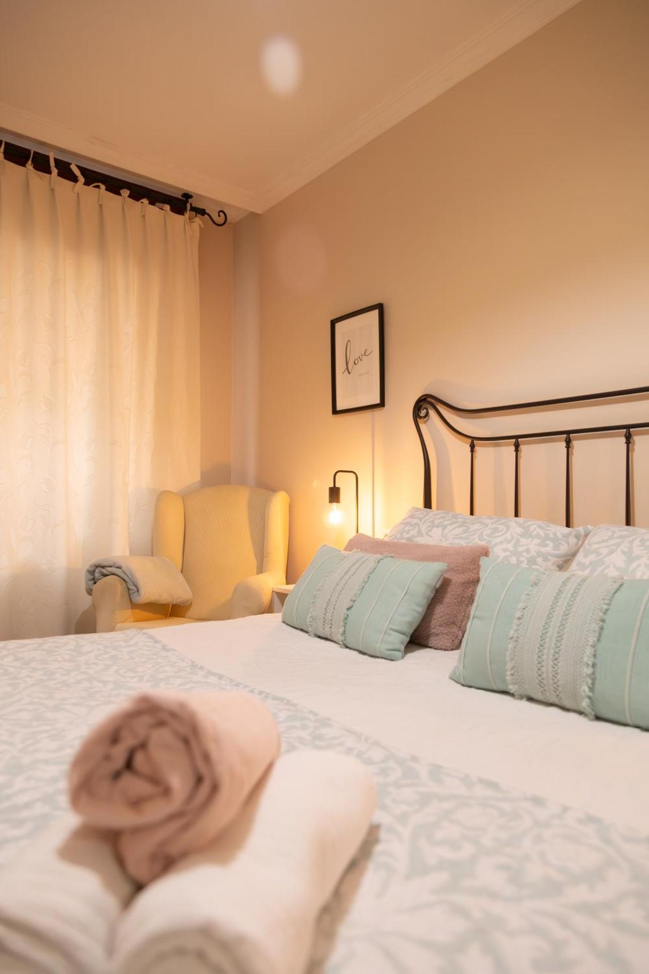 Apartamento completo, amplio, muy iluminado y con plaza de garaje incluida. O Grove Exterior foto